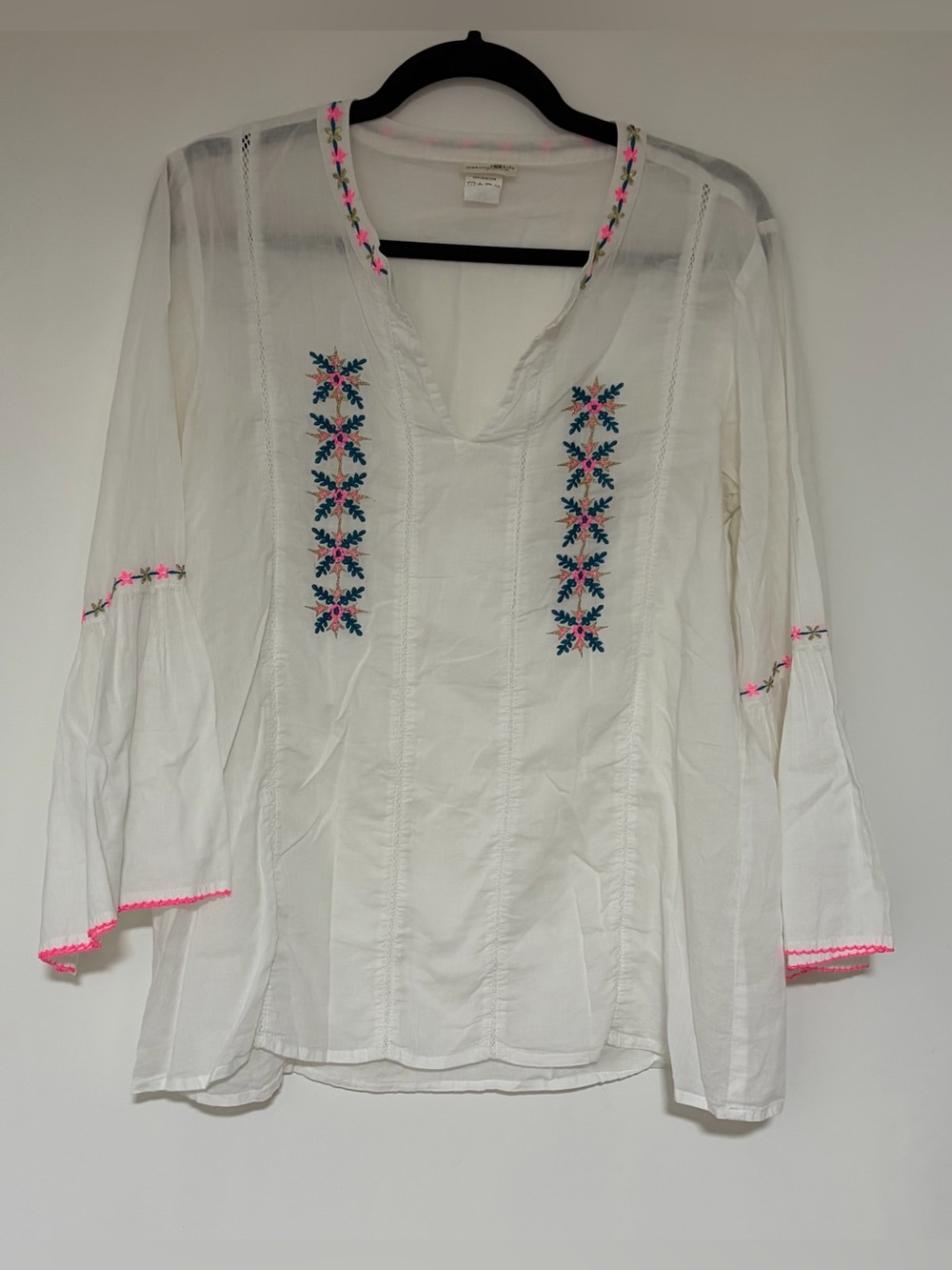 Natural Life White Embroidered 3/4 Sleeve Women’s Blouse Size Medium